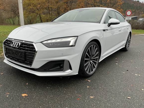 Vaizdas iš priekio kairės