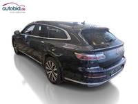 Pogled od pozadi levo