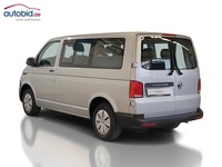 Pogled od pozadi levo