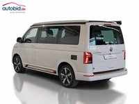 Pogled od pozadi levo