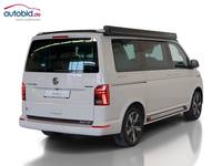 Pogled od pozadi desno