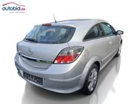 Pogled od pozadi desno