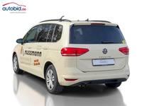 Vaade tagant vasakult