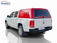 Vaade tagant vasakult