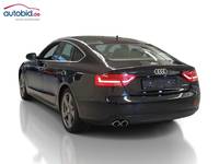 Vista traseira esquerda