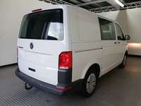 Pogled od pozadi desno