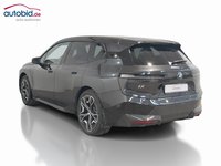 Vaade tagant vasakult