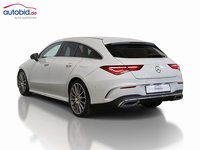 Vaade tagant vasakult