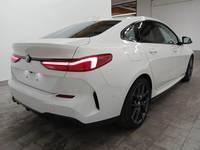 Vue de l’arrière droit