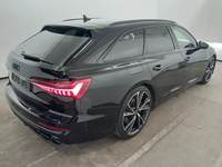 Skats no labās puses aizmugurē