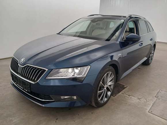 Vue de l’avant gauche