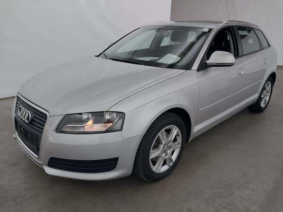 Vista anteriore sinistra