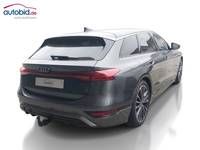 Skats no labās puses aizmugurē