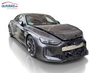 Skats no labās puses priekšā