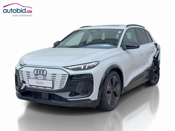 Skats no kreisās puses priekšā