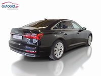 Skats no labās puses aizmugurē