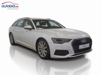 Skats no labās puses priekšā