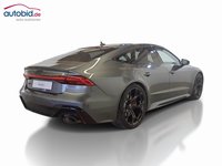 Skats no labās puses aizmugurē