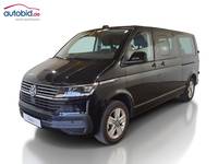 Skats no kreisās puses priekšā