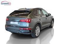 Skats no labās puses aizmugurē