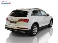 Skats no labās puses aizmugurē