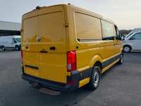 Pogled od pozadi desno