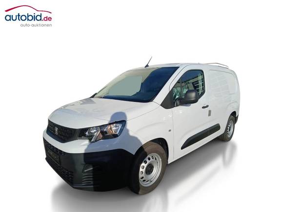 Pogled od napred levo