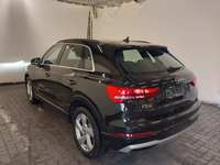 Vaade tagant vasakult