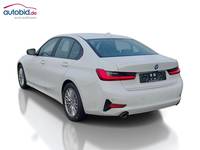 Pogled od pozadi levo