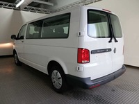 Pogled od pozadi levo