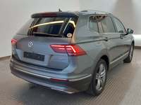 Pogled od pozadi desno