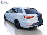 Vaade tagant vasakult