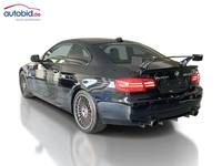 Vaade tagant vasakult