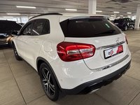 Vista traseira esquerda