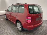 Vaade tagant vasakult