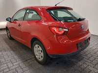 Vaade tagant vasakult