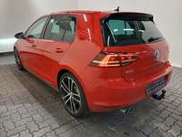 Vaade tagant vasakult