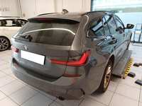 Skats no labās puses aizmugurē