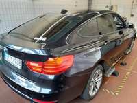 Skats no labās puses aizmugurē