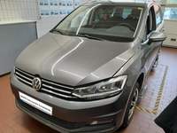 Skats no kreisās puses priekšā