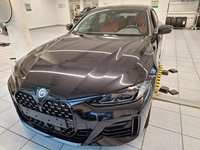 Skats no kreisās puses priekšā