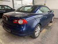 Skats no labās puses aizmugurē