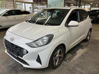 Skats no kreisās puses priekšā