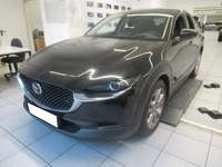 Skats no kreisās puses priekšā