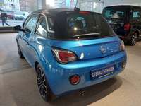 Vaade tagant vasakult