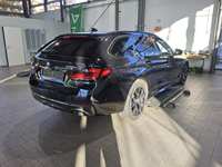 Skats no labās puses aizmugurē