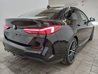 Skats no labās puses aizmugurē