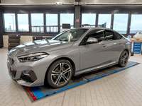 Skats no kreisās puses priekšā