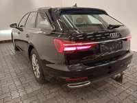 Vaade tagant vasakult