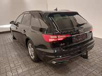 Vaade tagant vasakult